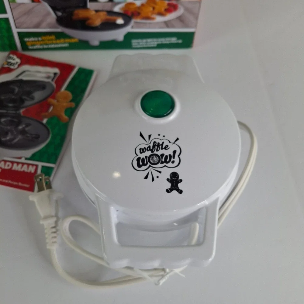 CucinaPro Waffle Wow Gingerbread Man Mini Waffle Maker White‎ 3300 Holiday